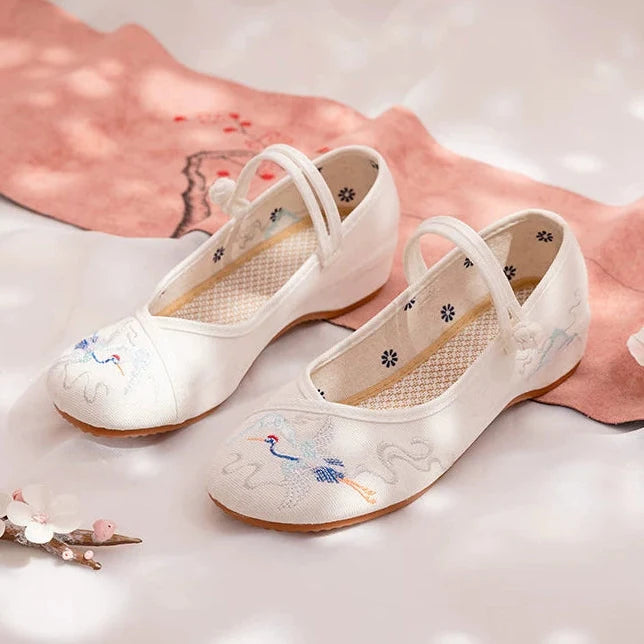 Soaring Crane | White Embroidered Shoes(凌云鹤）