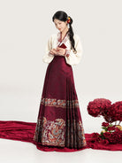 Zhi Yu | Modern Ming Dynasty Top and Mamianqun Skirt Hanfu Set