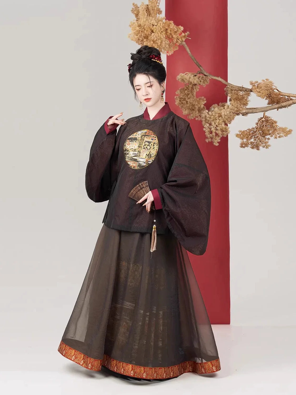 Ming Dynasty Modern Hanfu Mamianqun Outfit - Huadeng 华灯