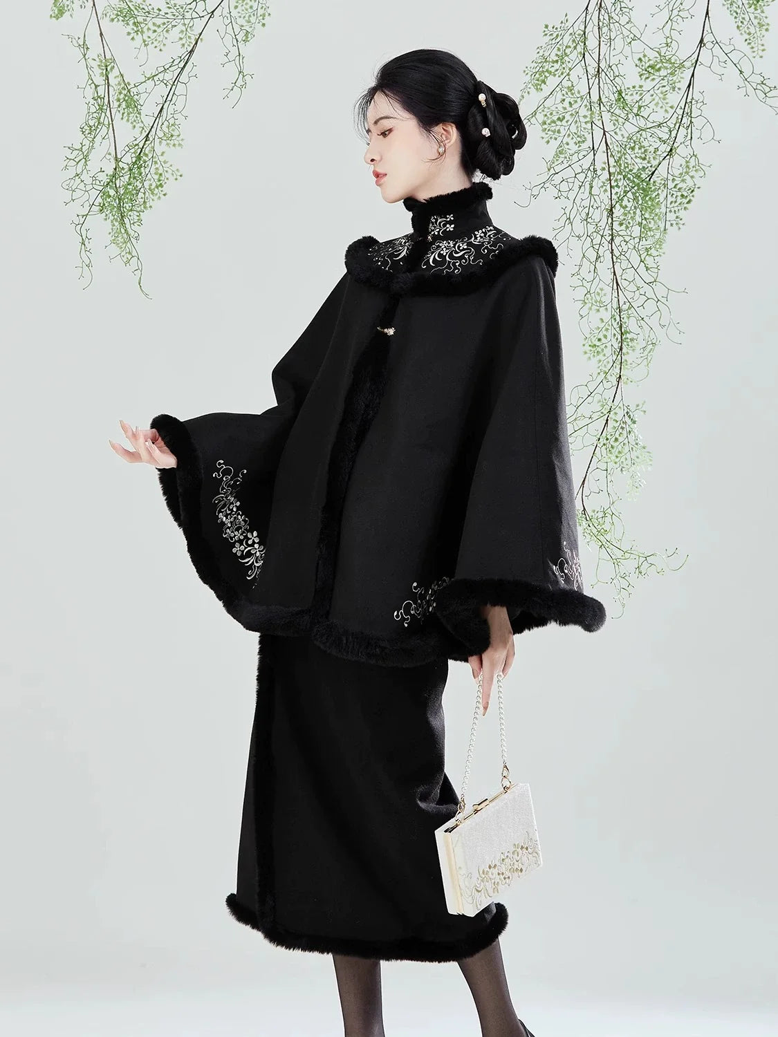 Song Dynasty Modern Hanfu Set with Embroidered Cape and Spiral Skirt - Nanzhi 南枝 (Preorder)