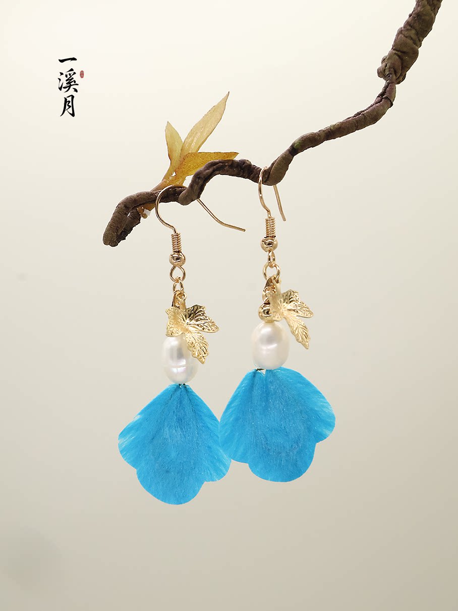 Floating Maple Velvet Flower Earrings | Hanfu Jewelry