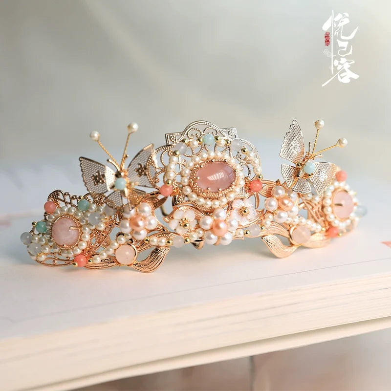 Crown: Dongting Luo
