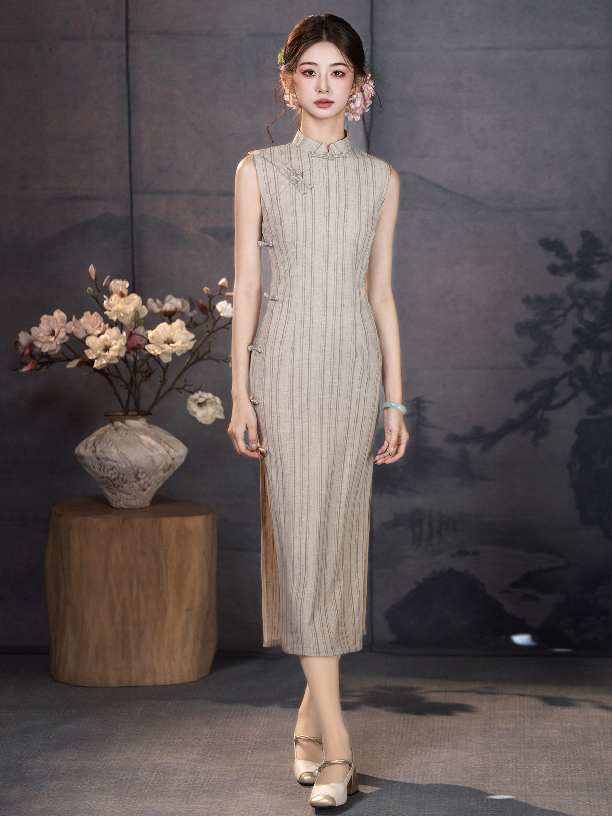Short Sleeve Vertical Stripes Midi Cheongsam | Wenyi