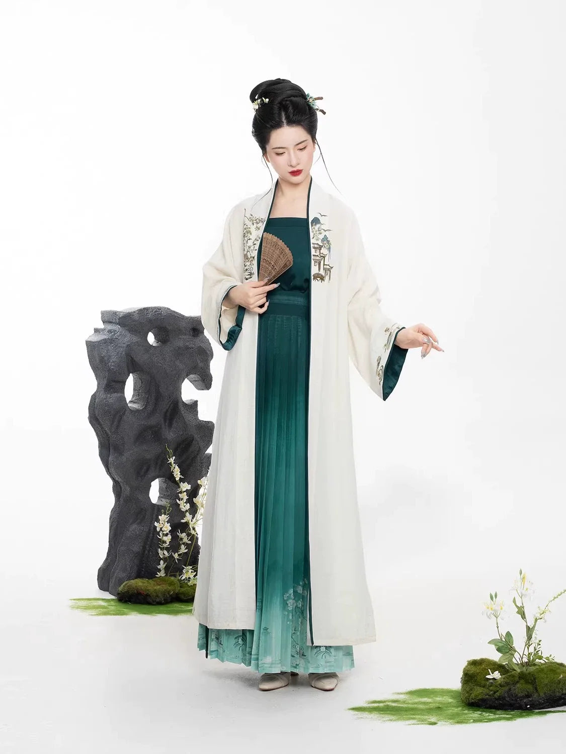 Song Dynasty Modern Hanfu Set with Long Sleeve Cardigan and Pleated Skirt - Bamboo Boat 乌篷船 (Preorder)