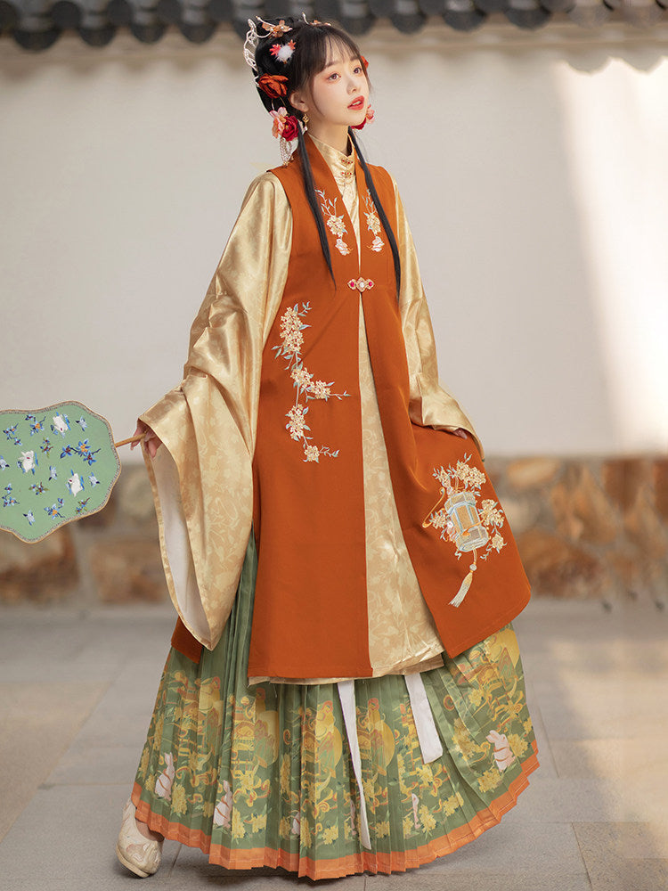Ming Dynasty Bijia Wide Sleeve Robe & Pleated Skirt | Laurel Rabbit 月桂兔