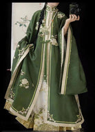 Butterfly Dance | 2-Piece Embroidered Plus Set (花间游蝶)