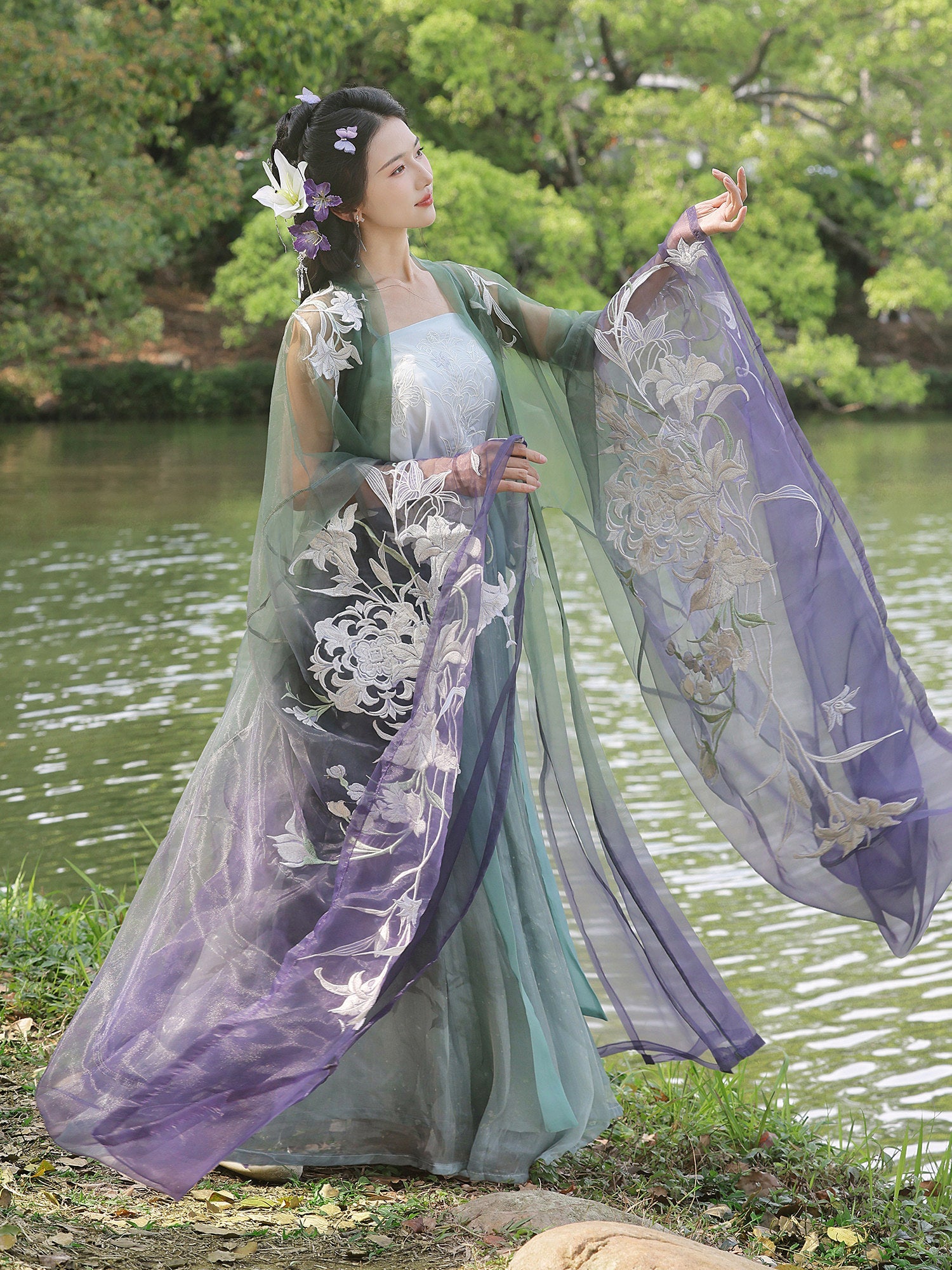 Lily of the Valley | Embroidered Hanfu Set with Wide Sleeve Cardigan and Qiyao Ruqun