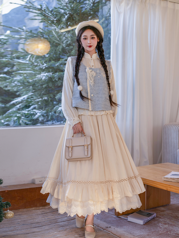 Ming Dynasty Modern Hanfu Vest and Layered Skirt - Sea Salt Magnolia 海盐玉兰