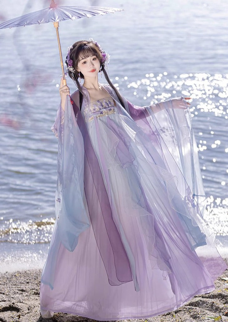 Plum Blossom | 3-Pieces Embroidered Hanfu (春不晚)