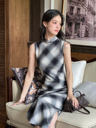 Sleeveless Black and White Plaid Long Cheongsam | Jasmine