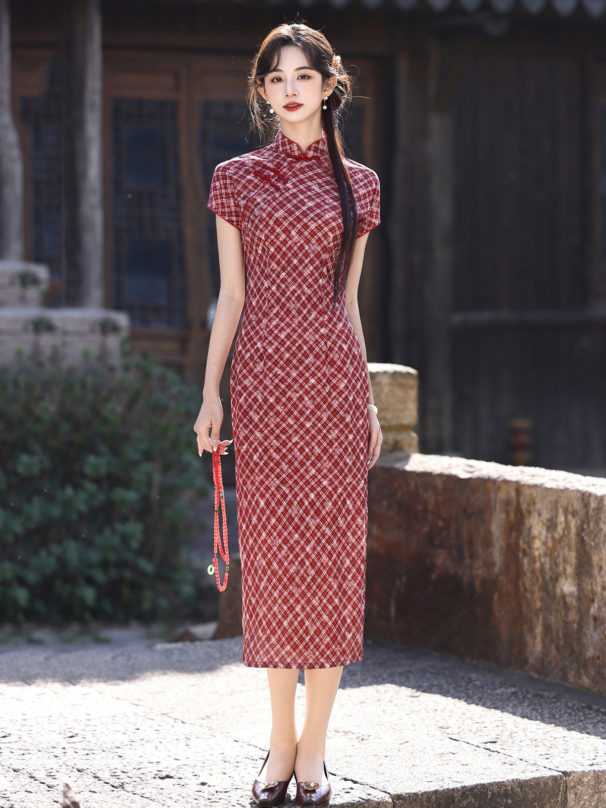 Short Sleeve Argyle Patterned Midi Cheongsam | Burgundy