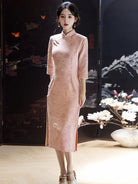 Pink cheongsam dress with long sleeves, slim waist design, elegant Chinese style qipao