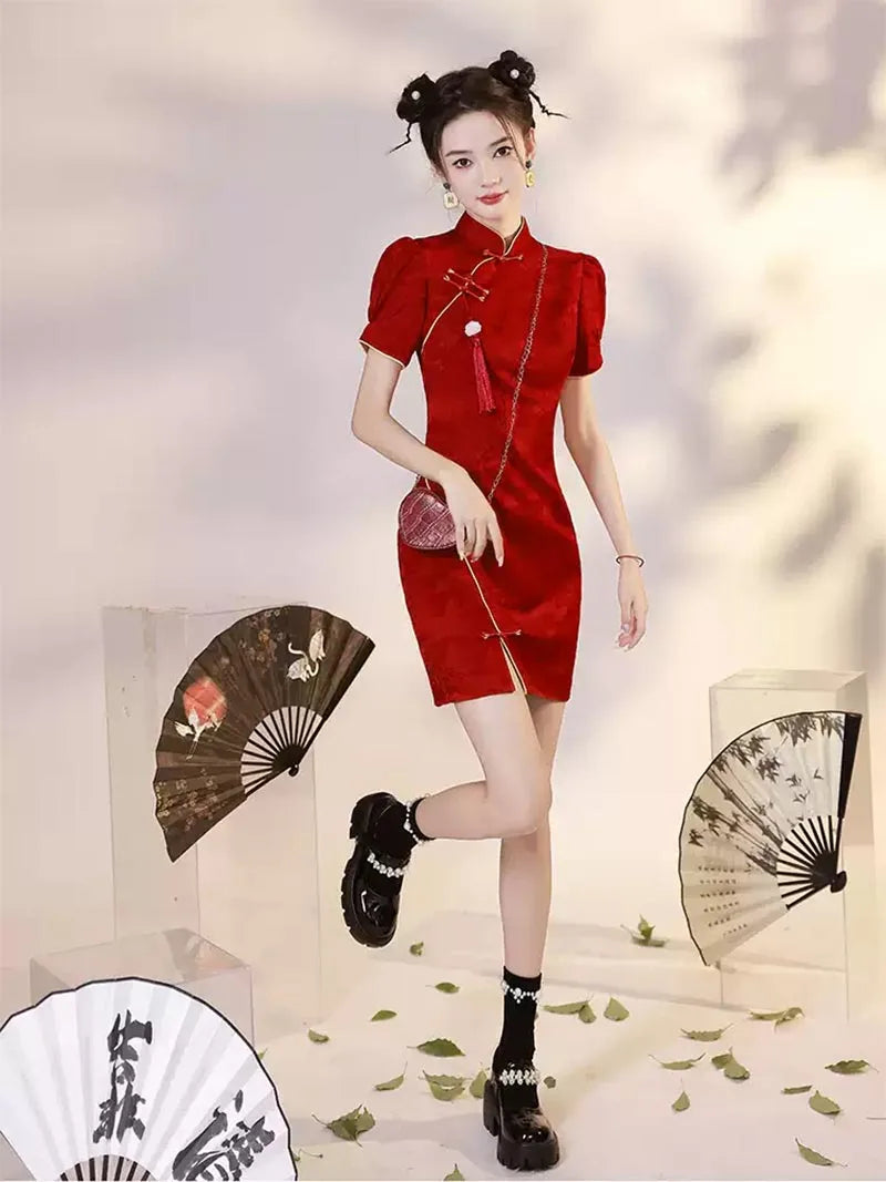 Elegant Qipao Dress Red – Modern Chinese Wedding and Party Dress