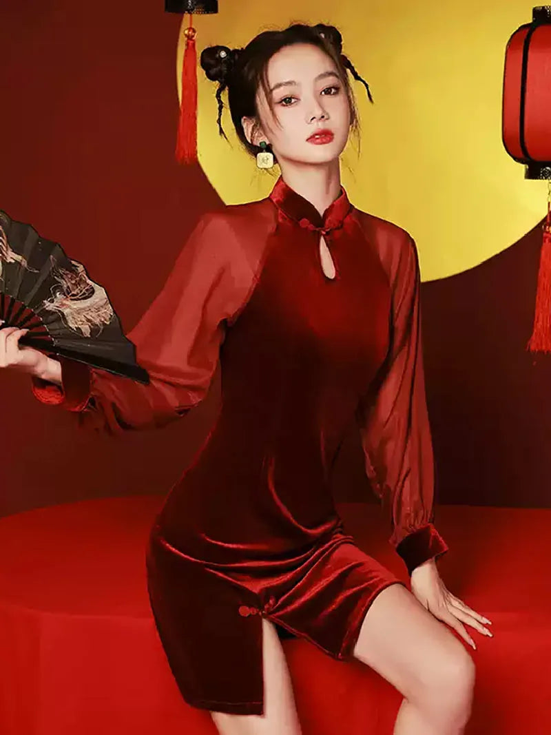 Elegant Qipao Red Dress , long sleeve Chinese outfit for women