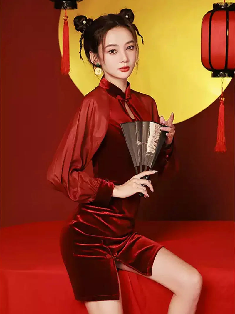 Elegant Qipao Red Dress , long sleeve Chinese outfit for women