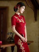 Red qipao dress bridal toast gown with elegant embroidery and slim waist design