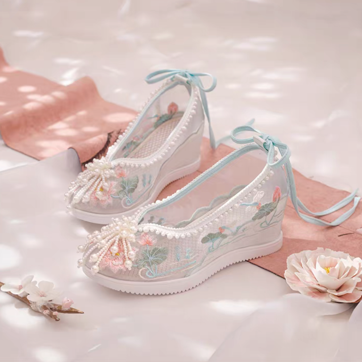 Jade River Traditional Chinese Hanfu Shoes