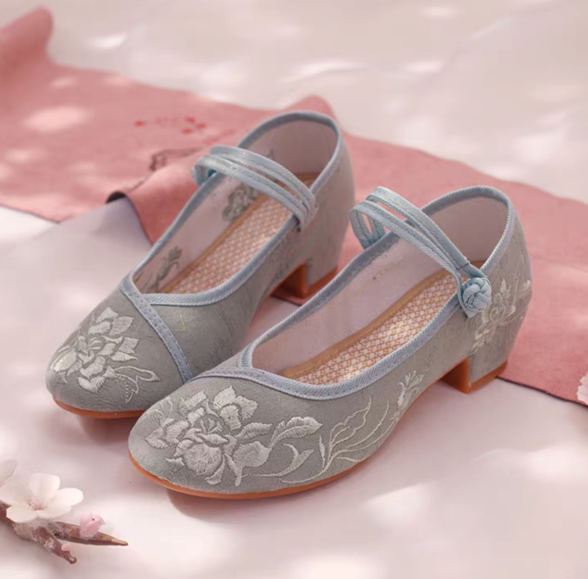 Xunli Traditional Chinese Hanfu Shoes