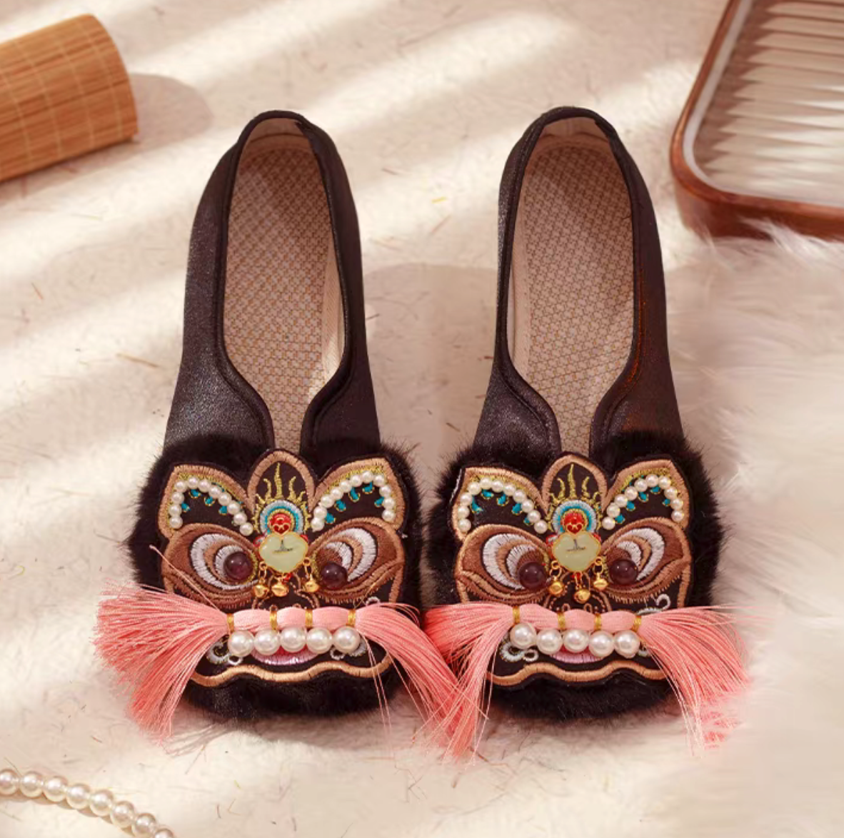 Lionhead Traditional Chinese Hanfu Shoes