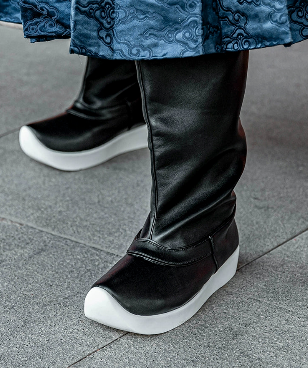 Leather Traditional Chinese Hanfu Boots for Men and Women