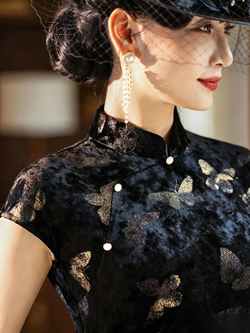 Velvet Cheongsam black vintage Shanghai dress with mandarin collar and elegant fitted silhouette