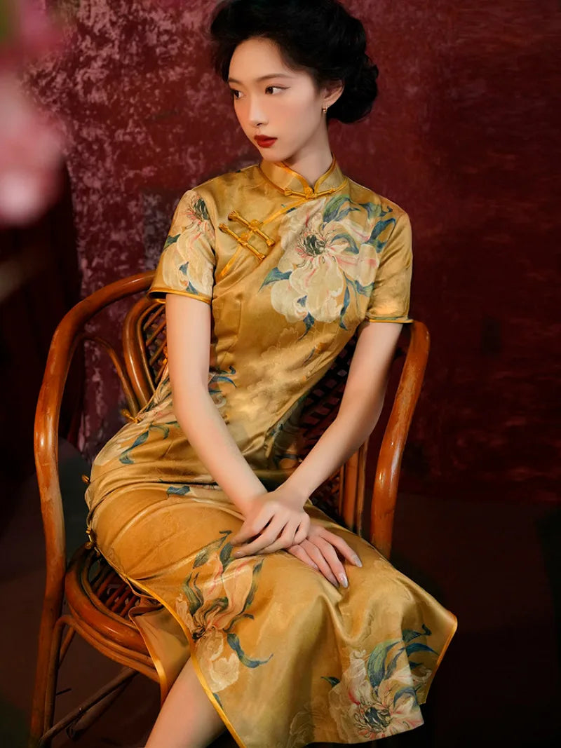 Yellow Cheongsam long dress with modern design and breathable fabric