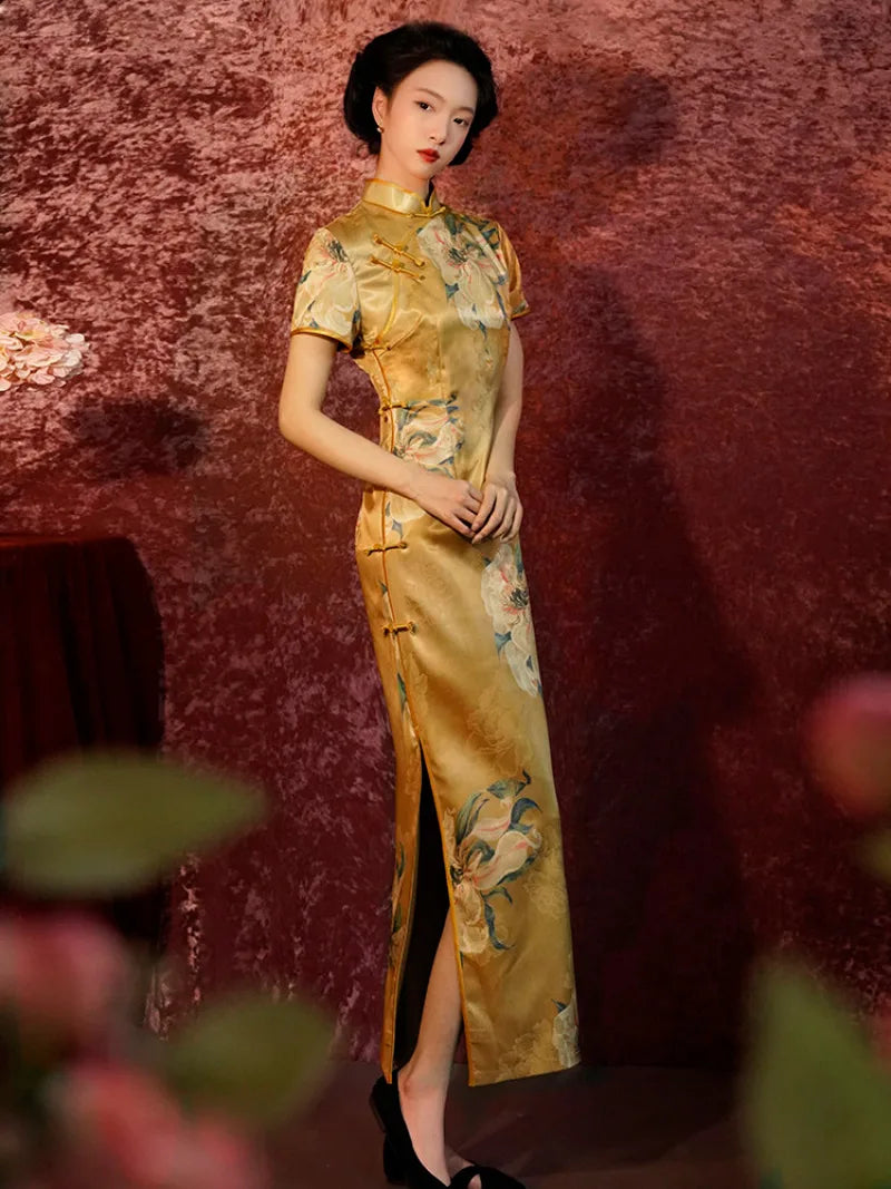 Yellow Cheongsam long dress with modern design and breathable fabric