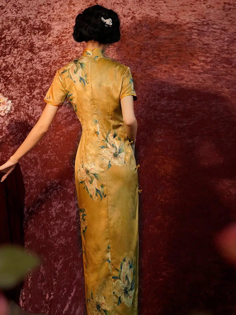 Yellow Cheongsam long dress with modern design and breathable fabric
