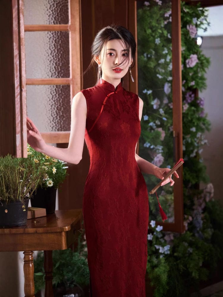 Sleeveless, New Chinese style (新中式), red midi Cheongsam