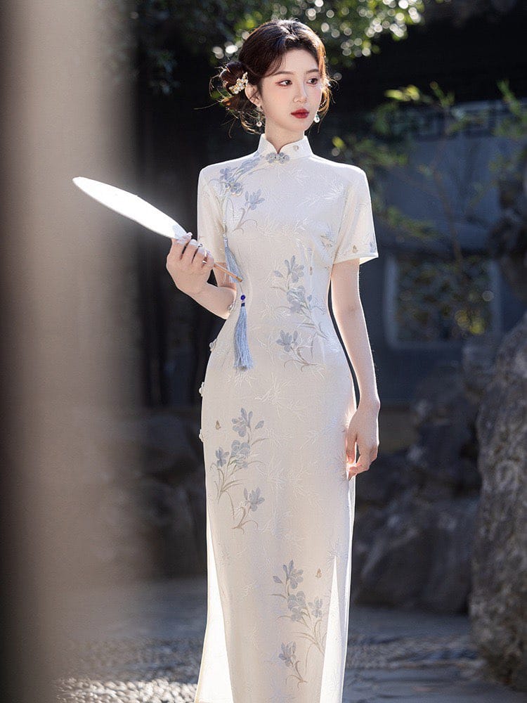 Floral and bamboo leaf pattern, white midi Cheongsam