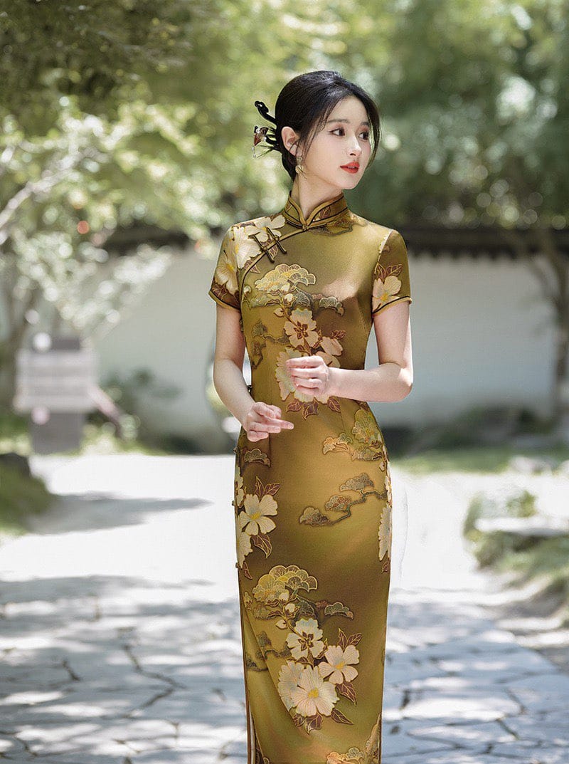 Floral pattern, silk satin, gold long Cheongsam