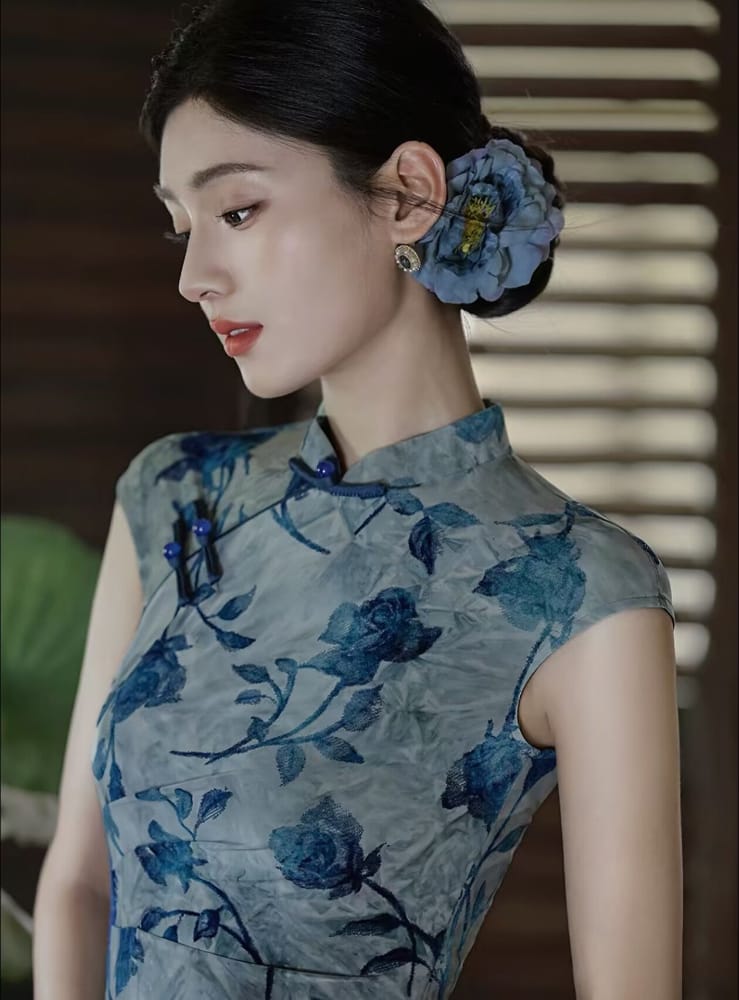 Serena Floral Flocking long Cheongsam