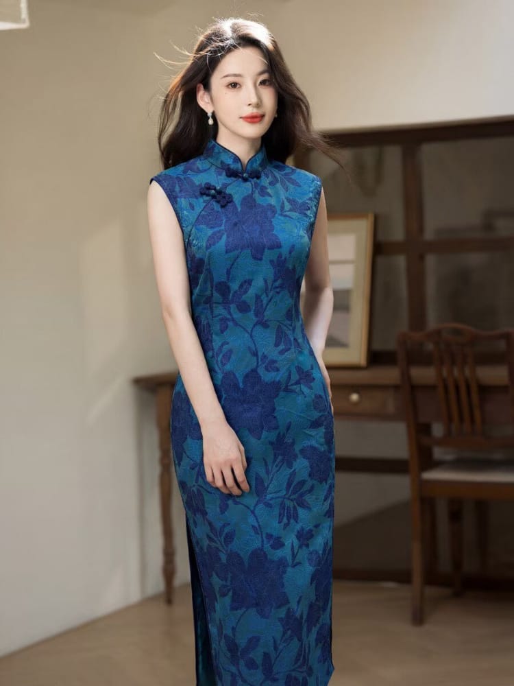 Moira Sleeveless midi Cheongsam