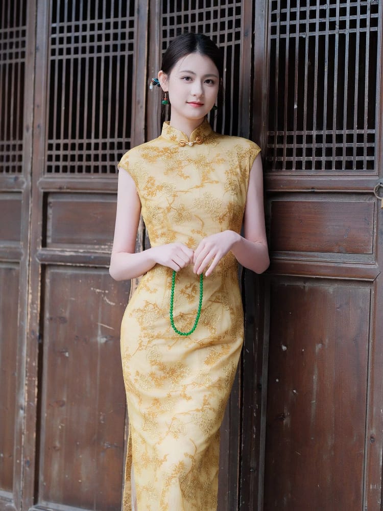 Hazel Yellow Floral Flocking Midi Cheongsam