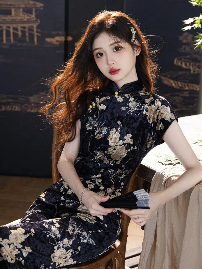 Black and Gold Qipao with vintage velvet short sleeves and slim fit design
