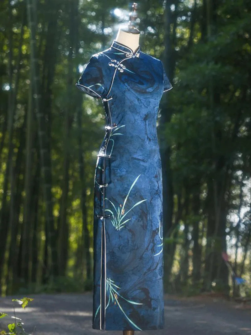Vintage blue qipao dress with Shanghai-inspired slim design and elegant summer Chinese style