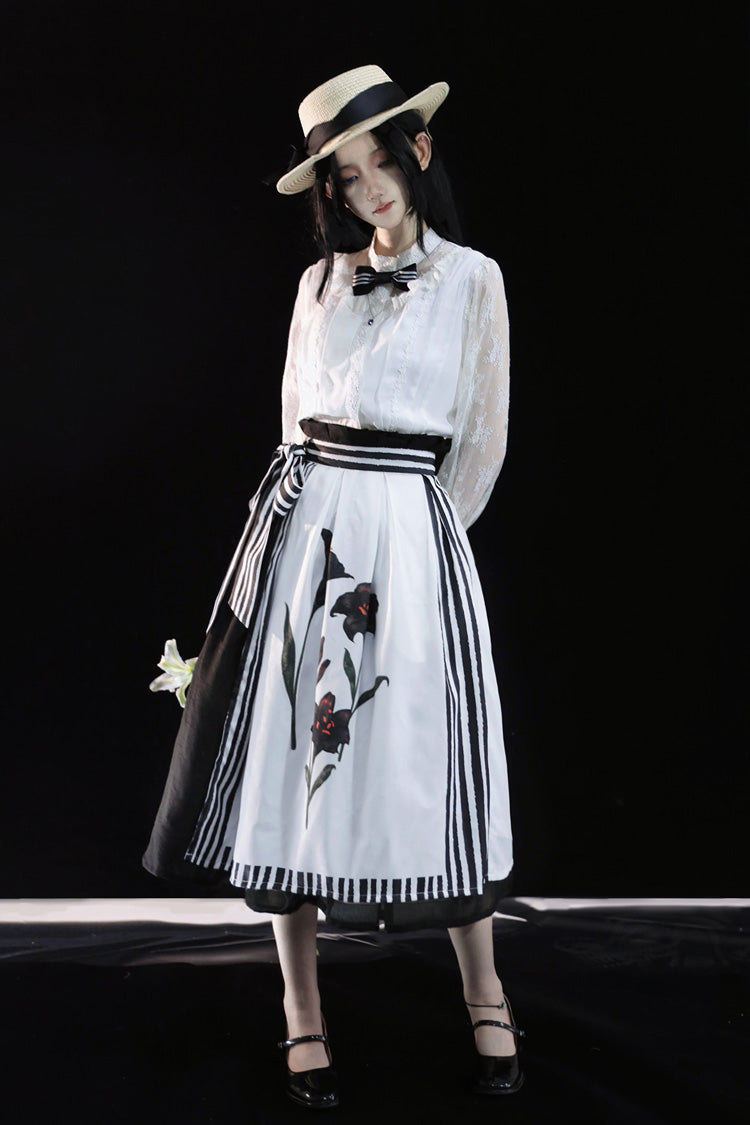 White/Black Lily Printed Ruffled Embroidered Bow Gothic Lolita Skirt