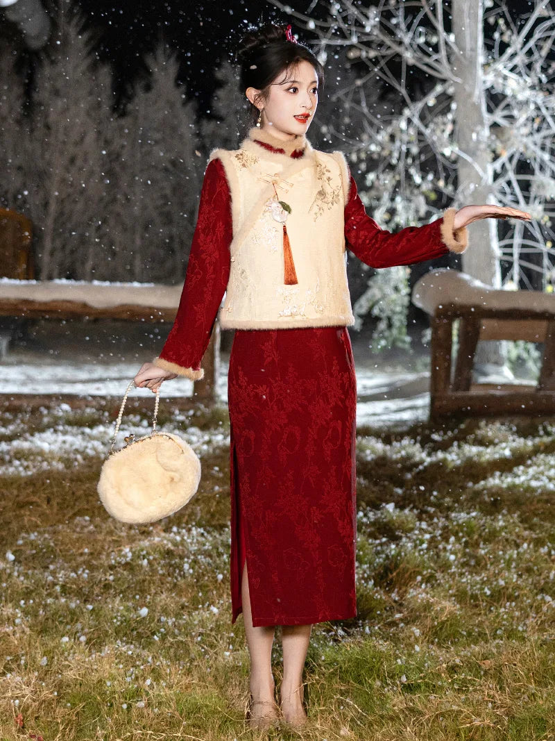 Winter cheongsam for new year in red with classic mandarin collar and warm thickened fabric