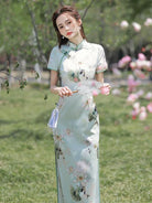 Elegant chinese cheongsam qipao long summer dress with vintage Republic style and refined modern elegance for daily wear