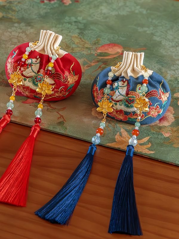 Chinese Embroidered Hanging Pouch with Tassel Traditional Aesthetic Gift Accessory