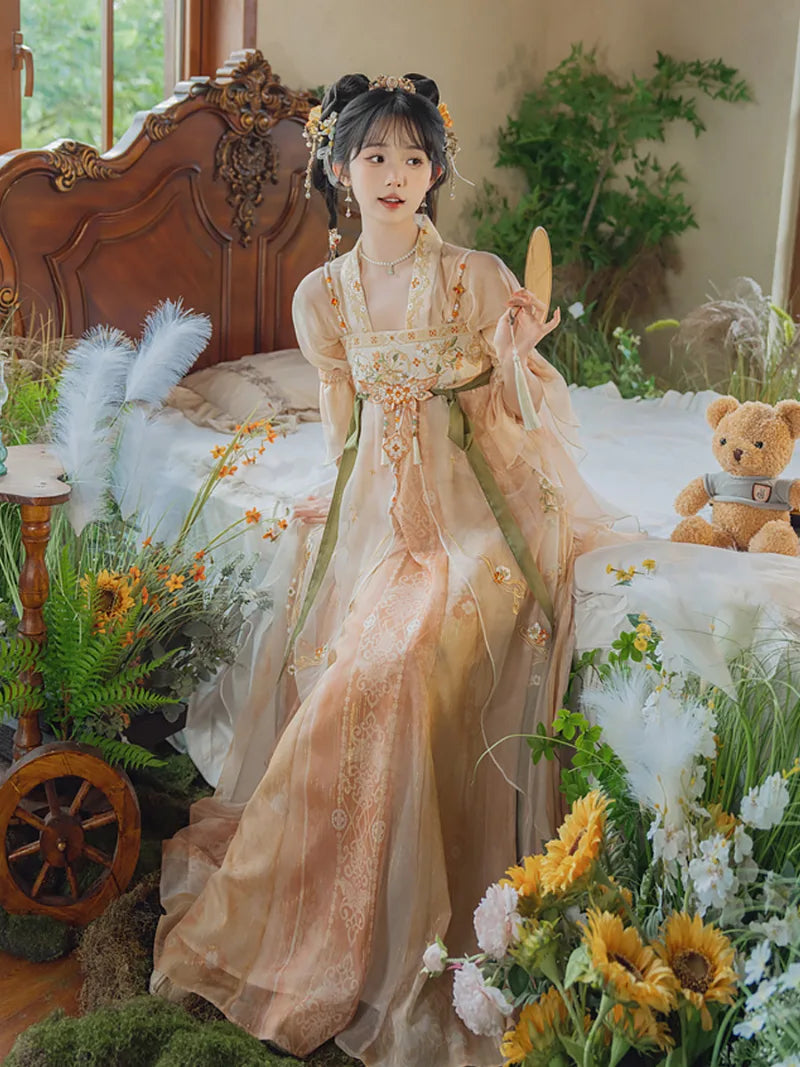 Chinese hanfu Tang dress with qi chest skirt and embroidered summer details