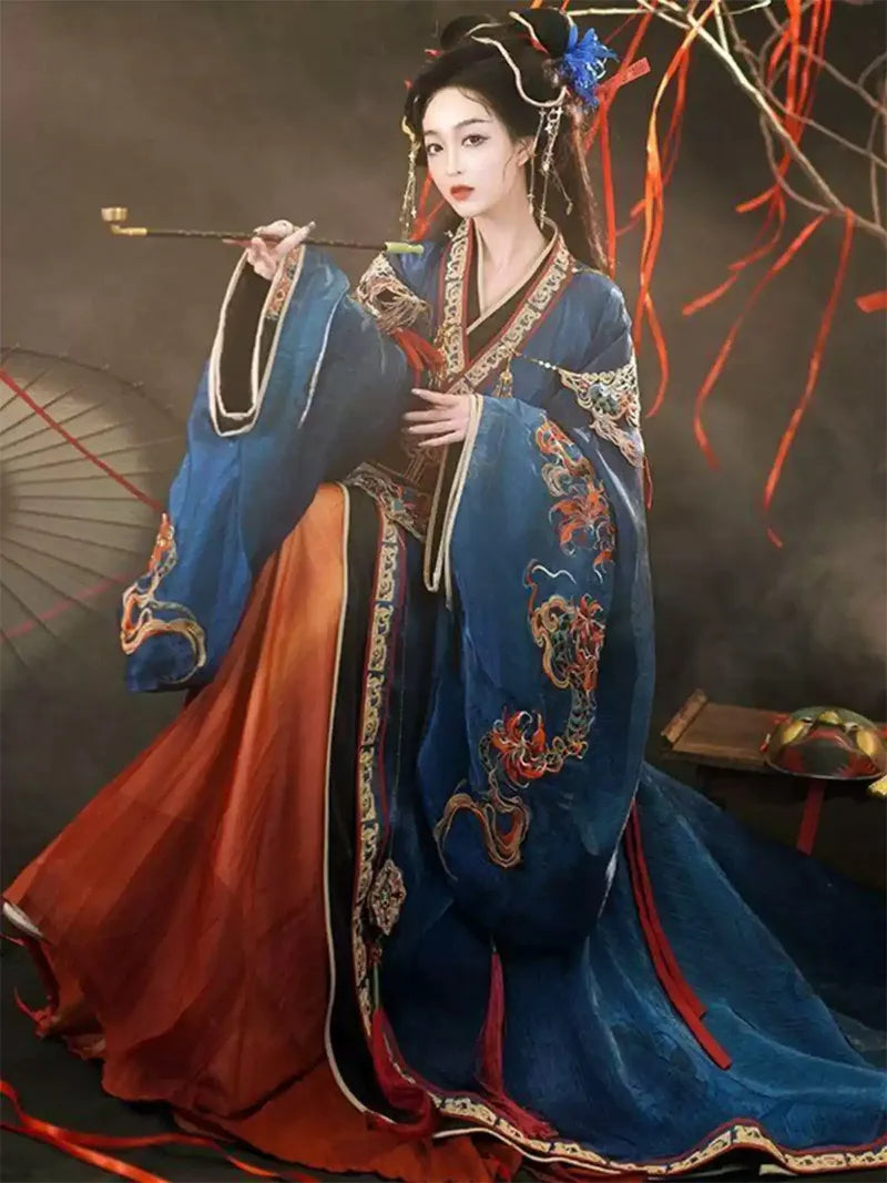 Chinese traditional clothing hanfu in Warring States style, original Bian Snake Spirit cross-collar straight robe