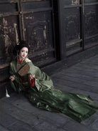 Green Warring States chinese traditional dress hanfu with cross-collar straight robe and wide sleeves, 2025 style