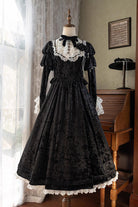 Black [Whispering Castle] Long Sleeves Ruffle Bowknot Lace Gothic Lolita Dress