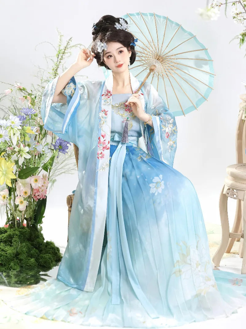 Fairy hanfu dress Song style short sleeve beizi with soft pastel spring tones