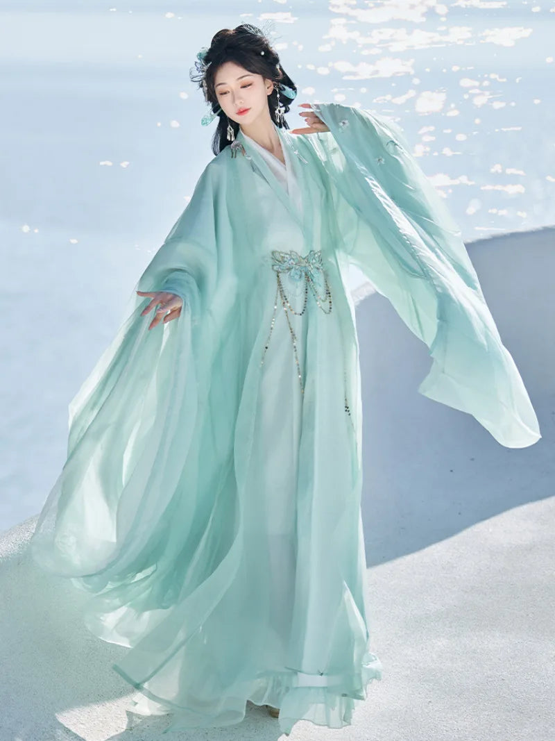 Artistic fashionable Chinese Hanfu featuring classic prints and airy skirt design