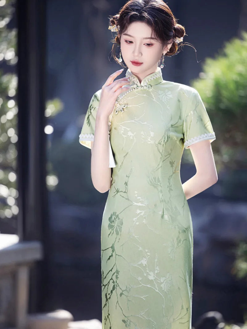Green Qipao Dress with elegant silhouette, refined collar, and slim fit design
