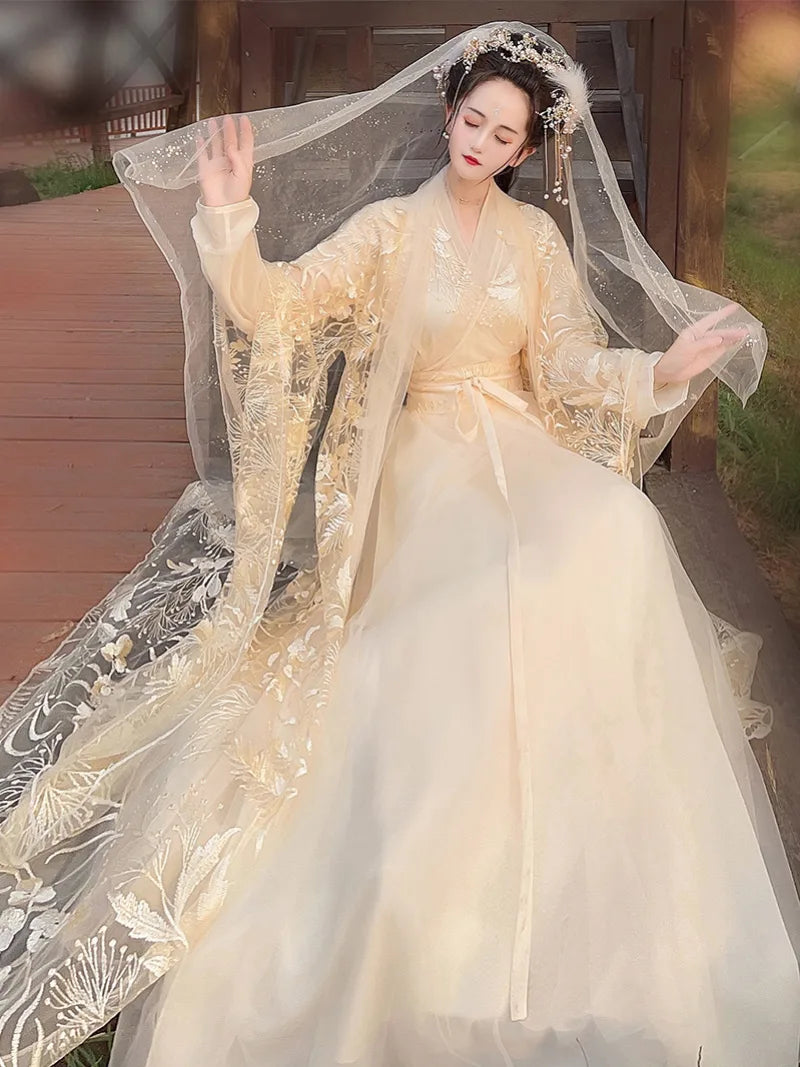 Han Dynasty Hanfu | Beautiful Flowing Ancient Chinese Dress