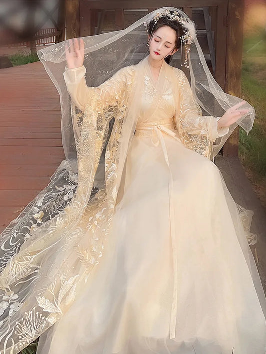 Han Dynasty Hanfu | Beautiful Flowing Ancient Chinese Dress