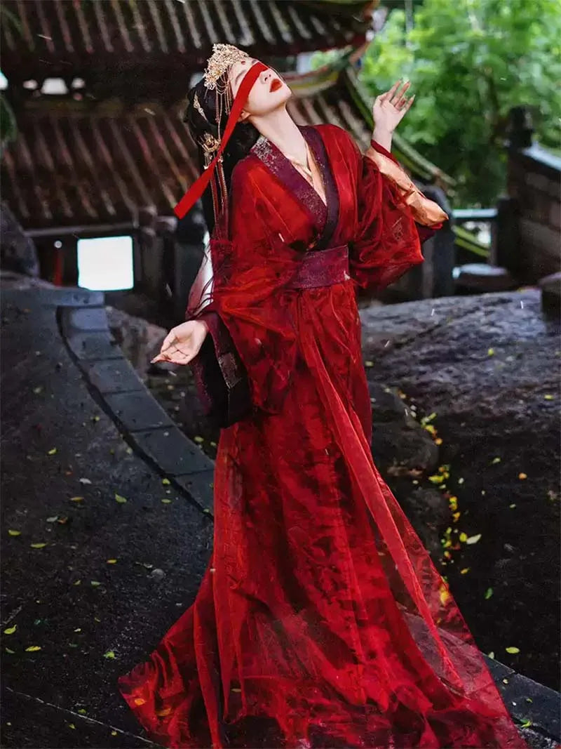 red Hanfu female Warring States robe with cross-collar and wide sleeves, elegant subtle patterns traditional Chinese clothing